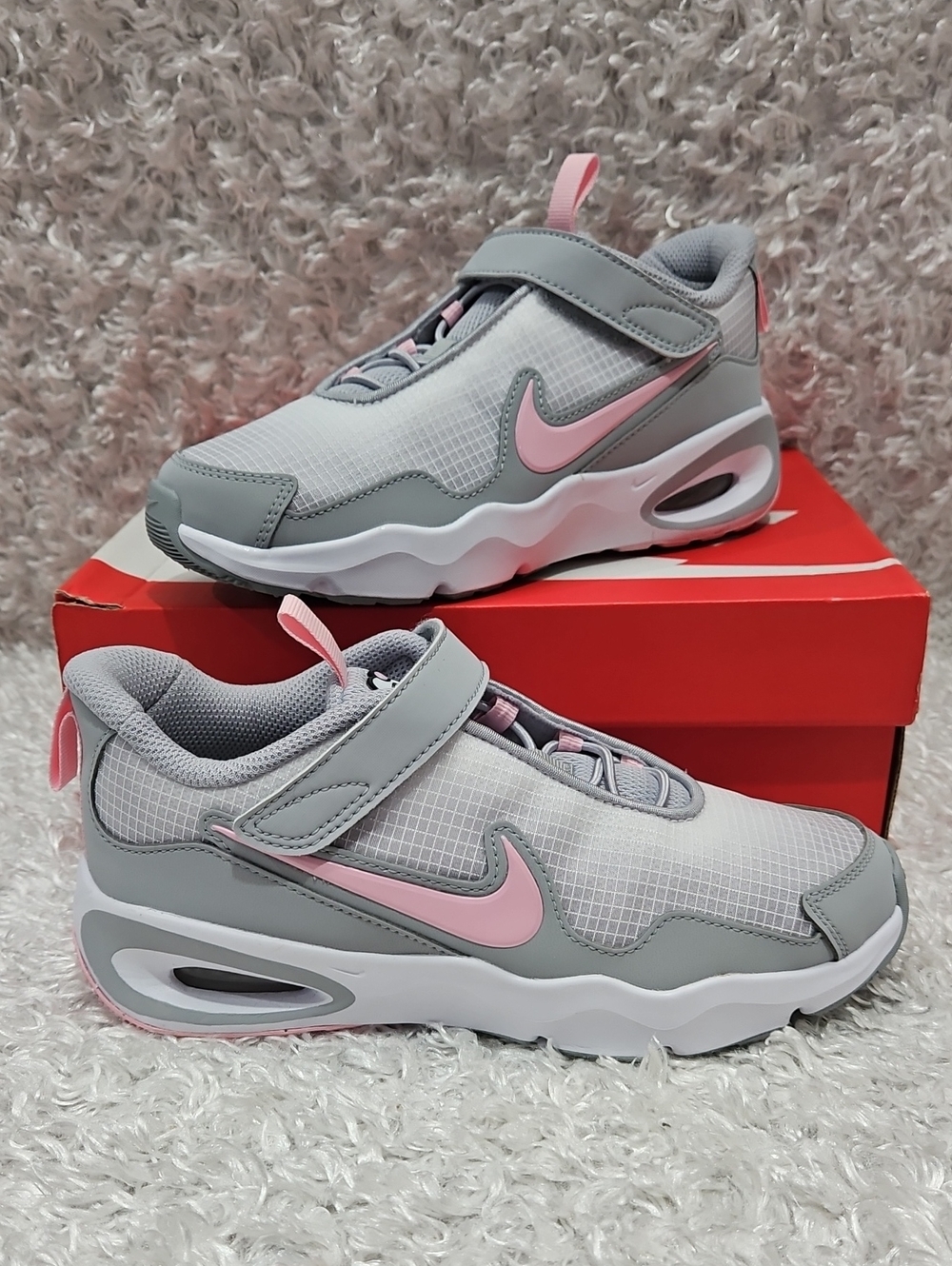 Nike Air Max Nova Kids Grey & Pink Air-Cushion Sneakers Fast Easy Velcro Slip On